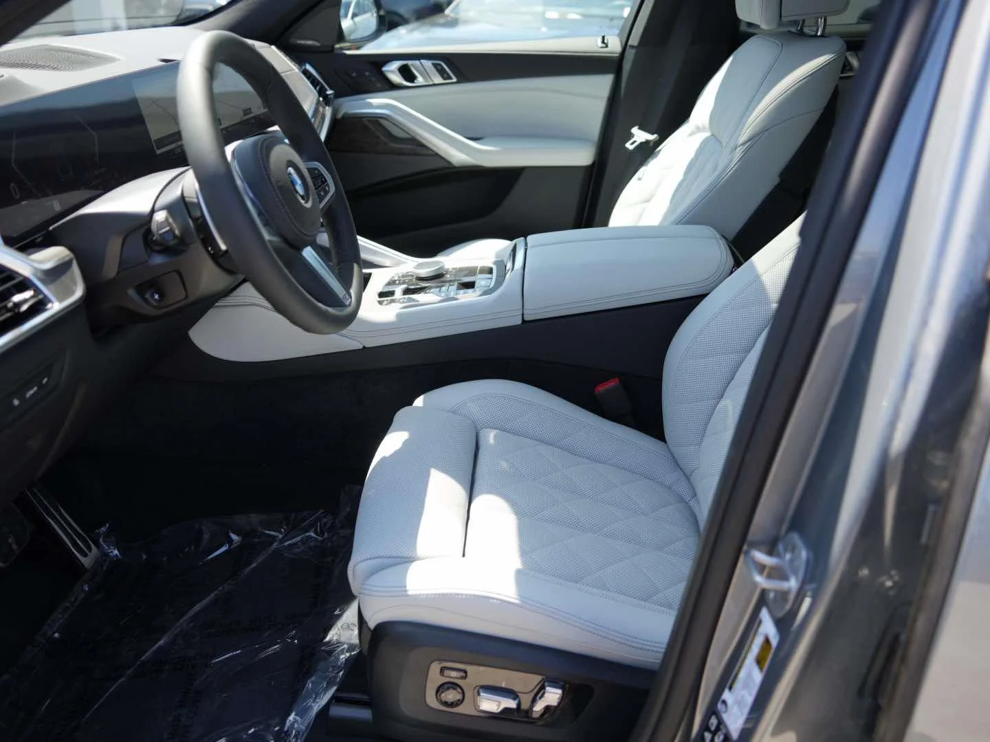 New 2027 Skyscraper Grey Metallic BMW xDrive40i image 15