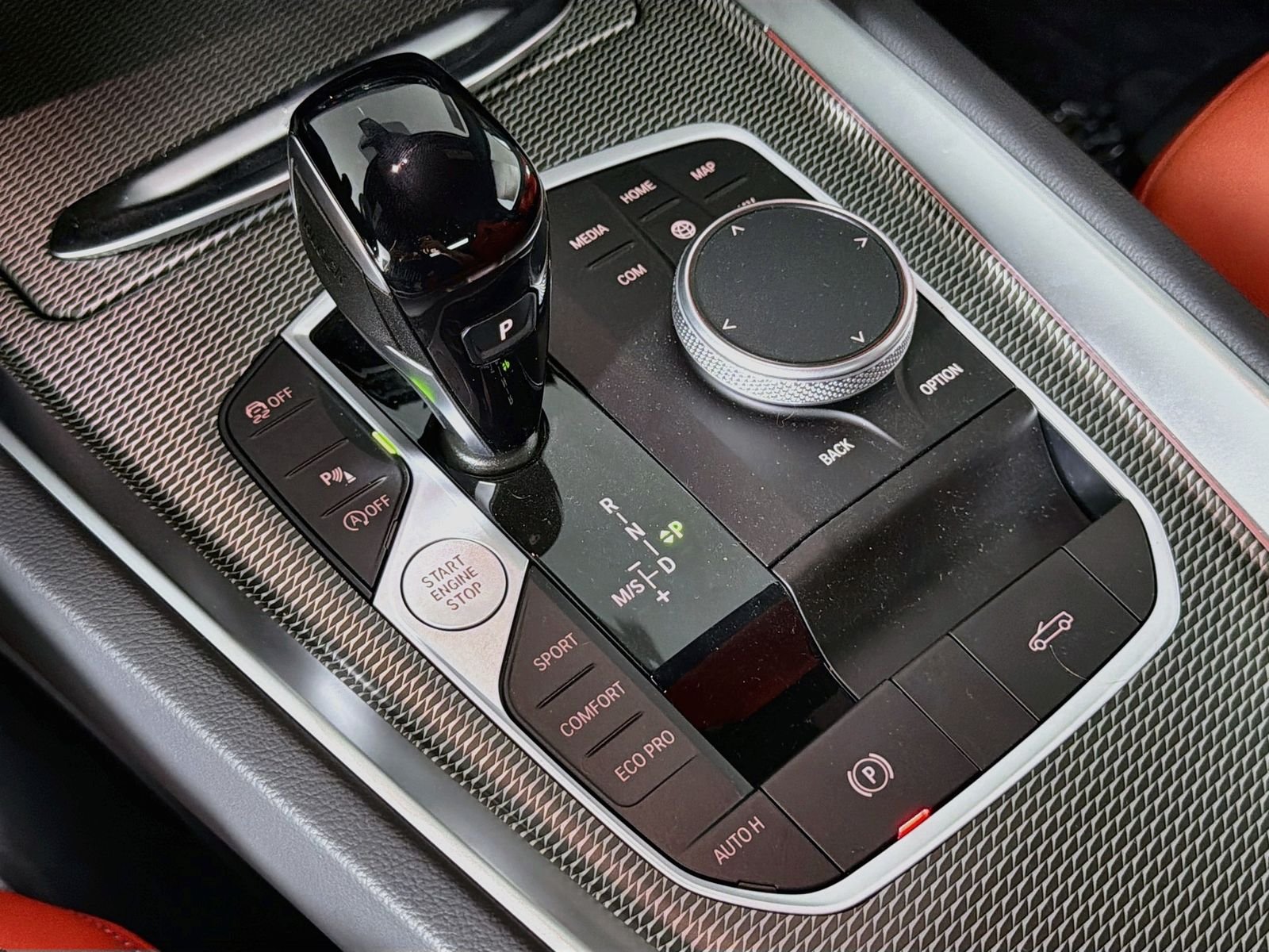 New 2026 Black Sapphire Metallic BMW sDrive30i image 17
