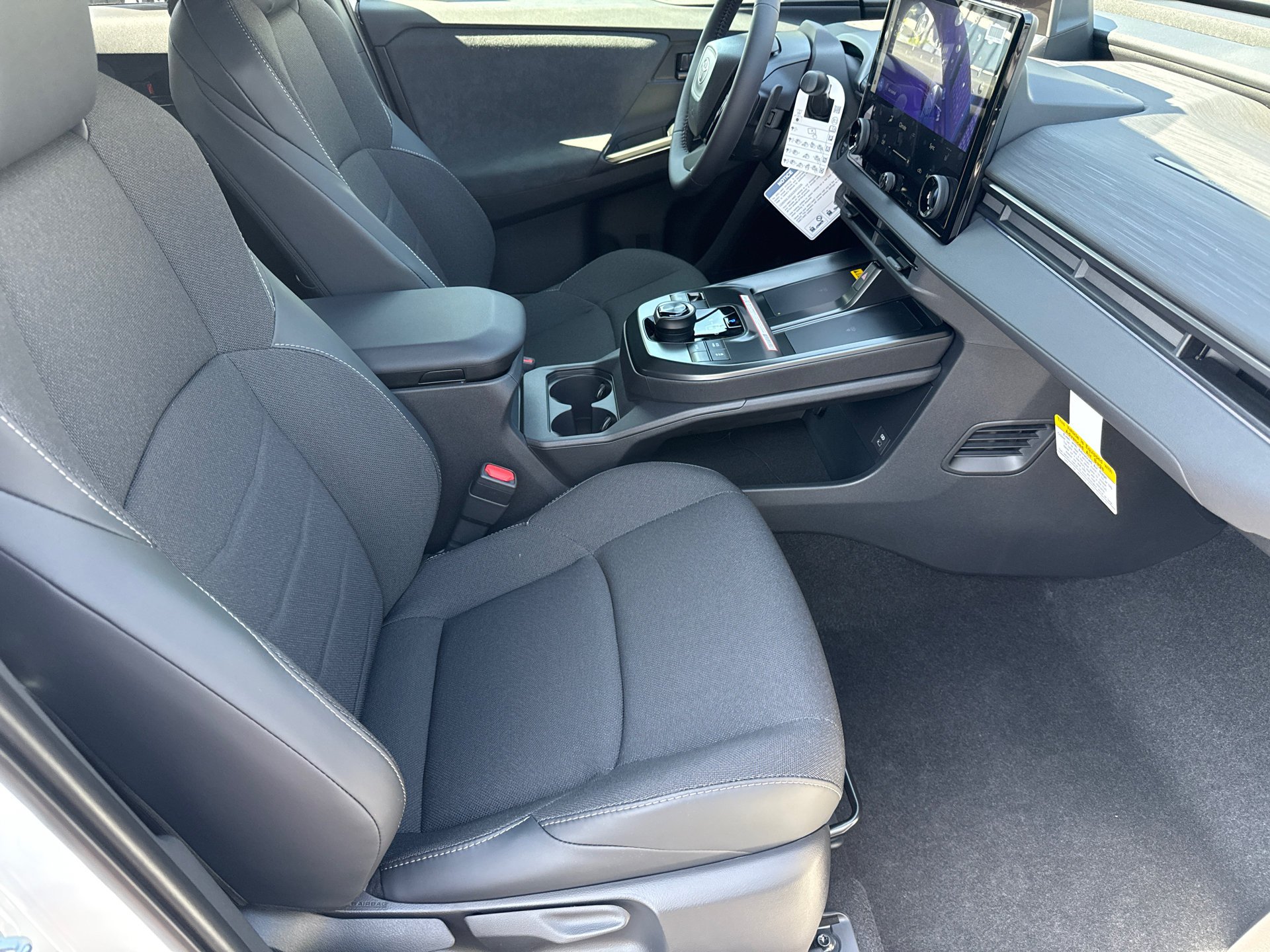 New 2026 Wind Chill Pearl <sup>1</sup> Toyota  SE image 14