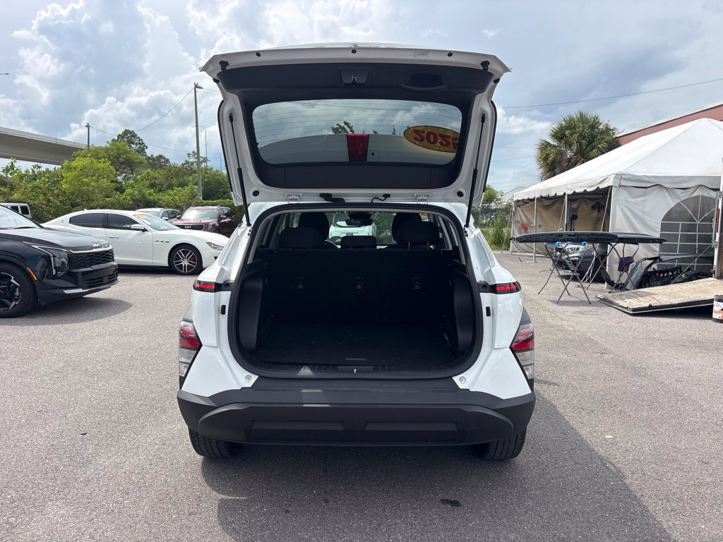 2025 Hyundai Kona SEL - Photo 15