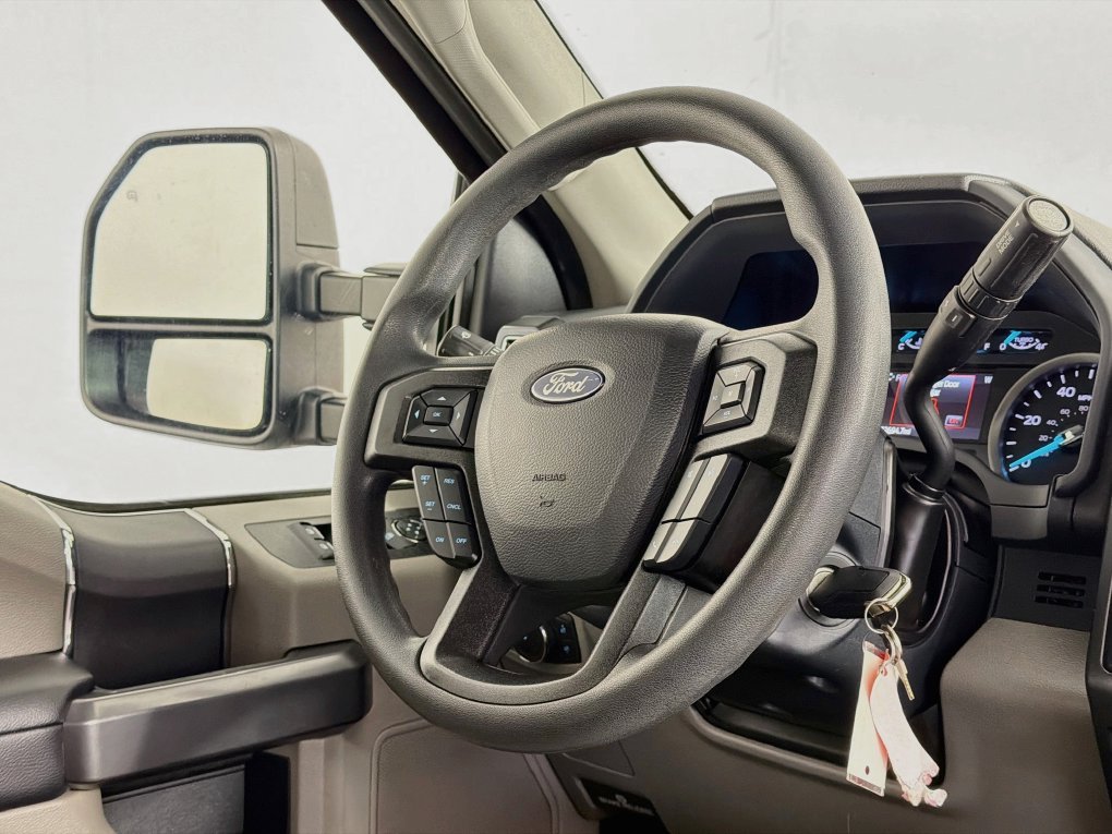 Used 2022 Silver Ford XLT image 35