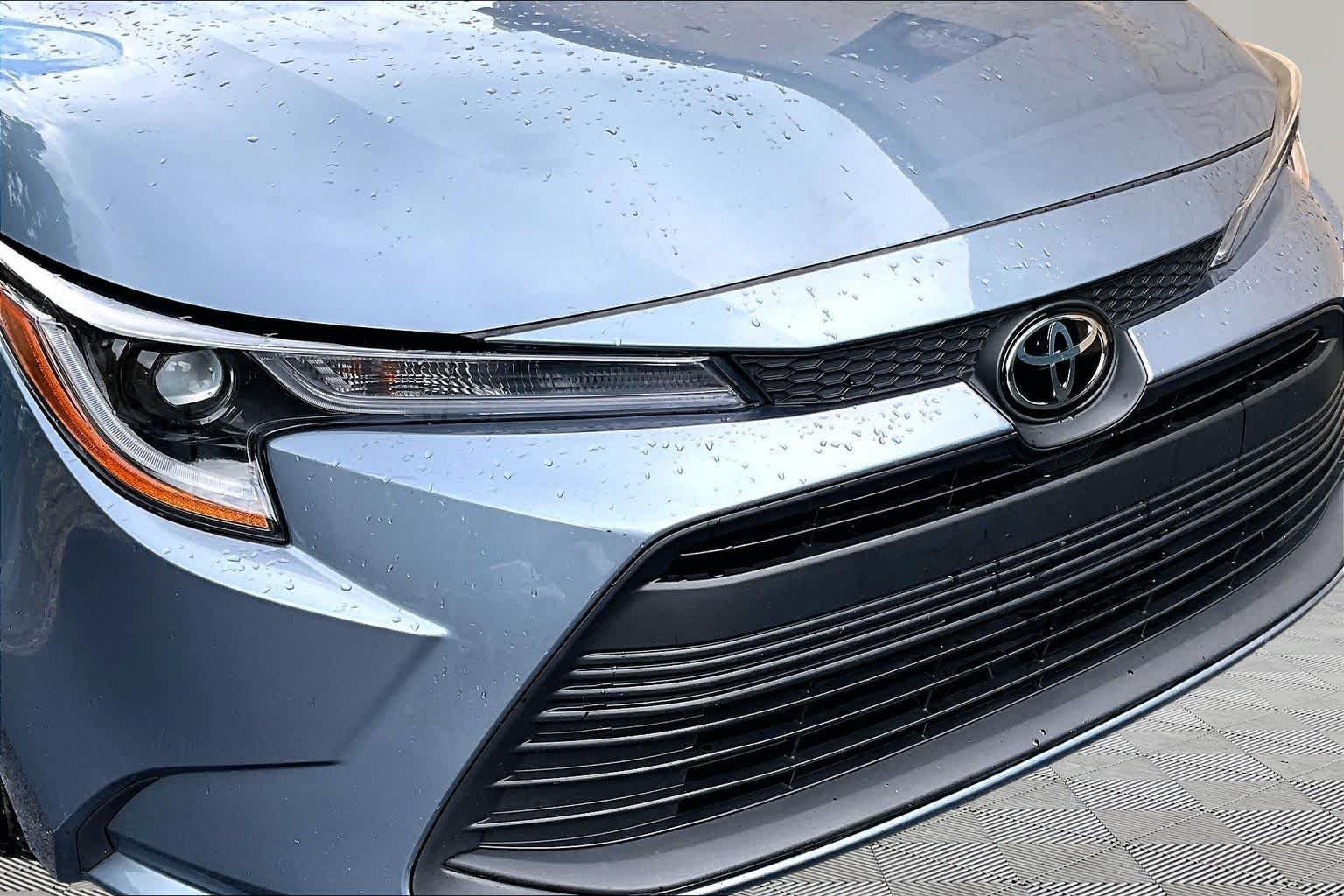 Used 2024 Celestite Toyota LE image 30