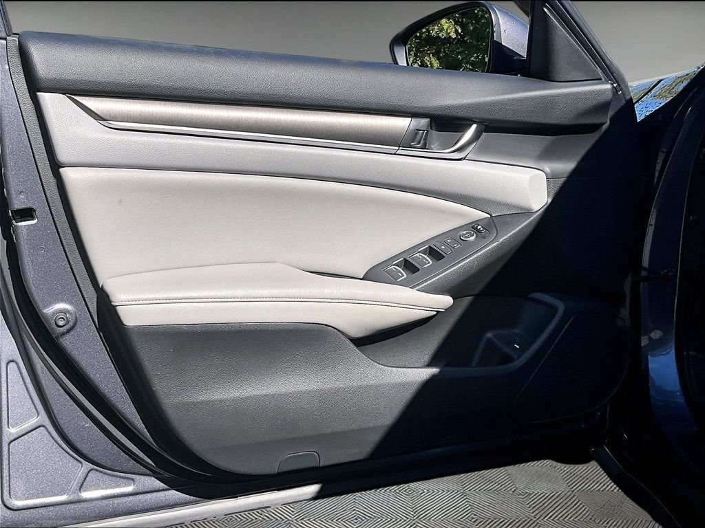 Used 2020 Gray Honda LX image 9