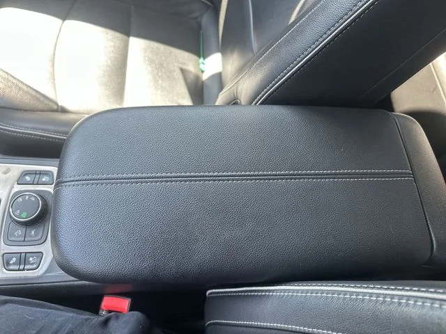 Used 2020 Silver GMC Denali image 28