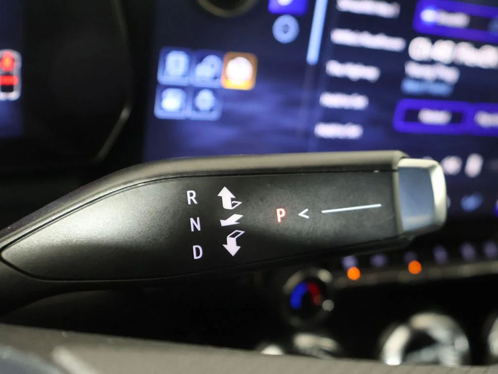 Used 2025 Red Chevrolet LT image 39