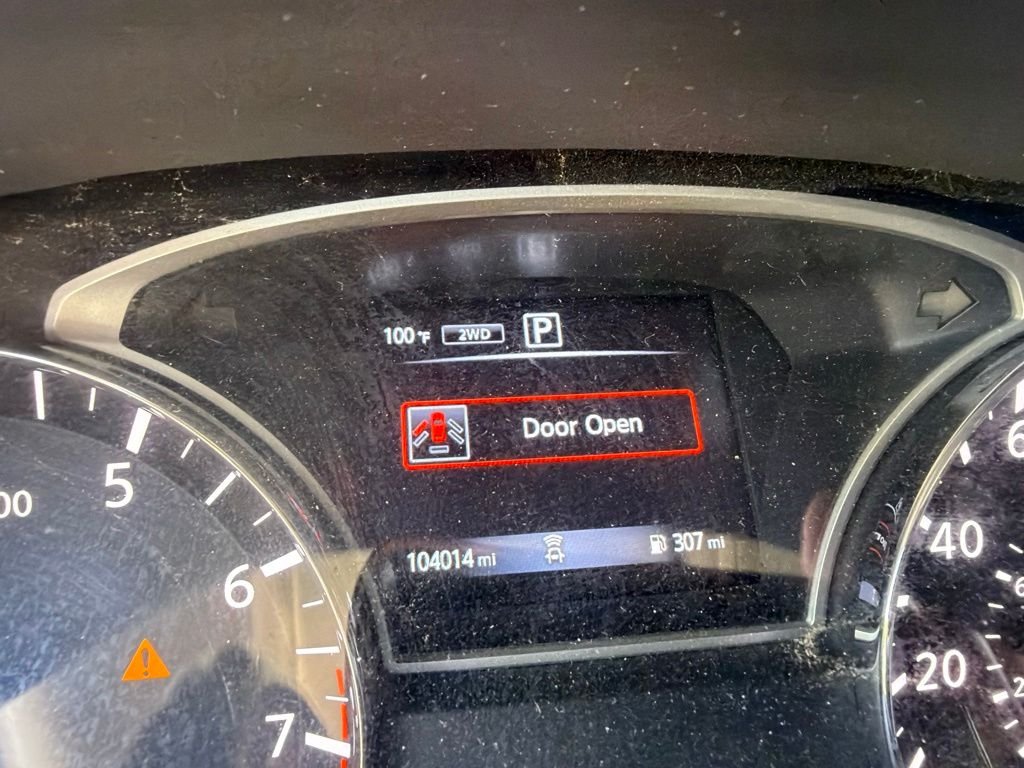 Used 2019 Silver Nissan S image 4