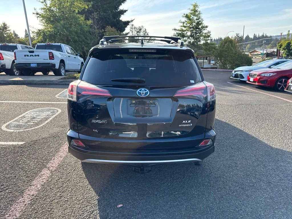 Used 2018 Aqua Toyota XLE image 7
