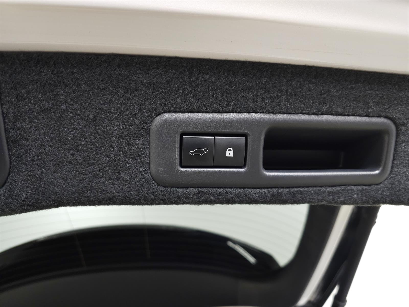 Certified Used 2020 White Lexus  image 8