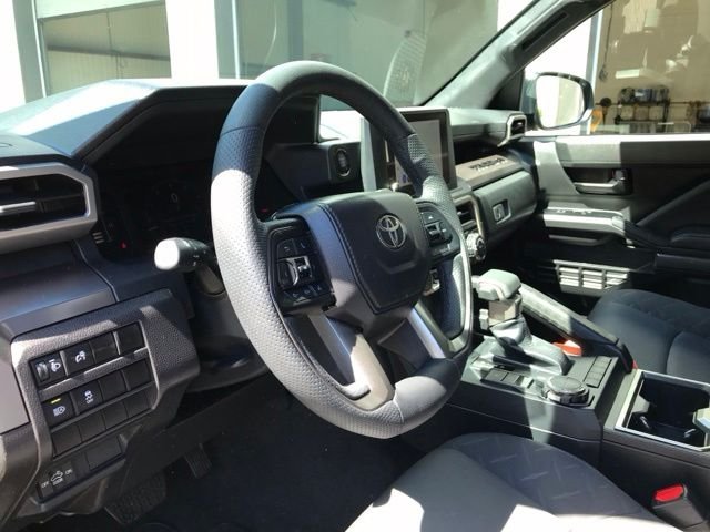 Used 2025  Toyota SR5 image 12