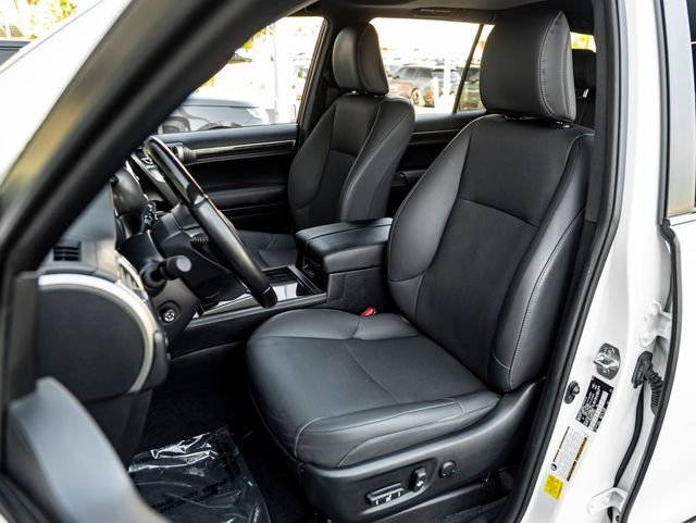 Used 2023 White Pearl Lexus 460 image 17