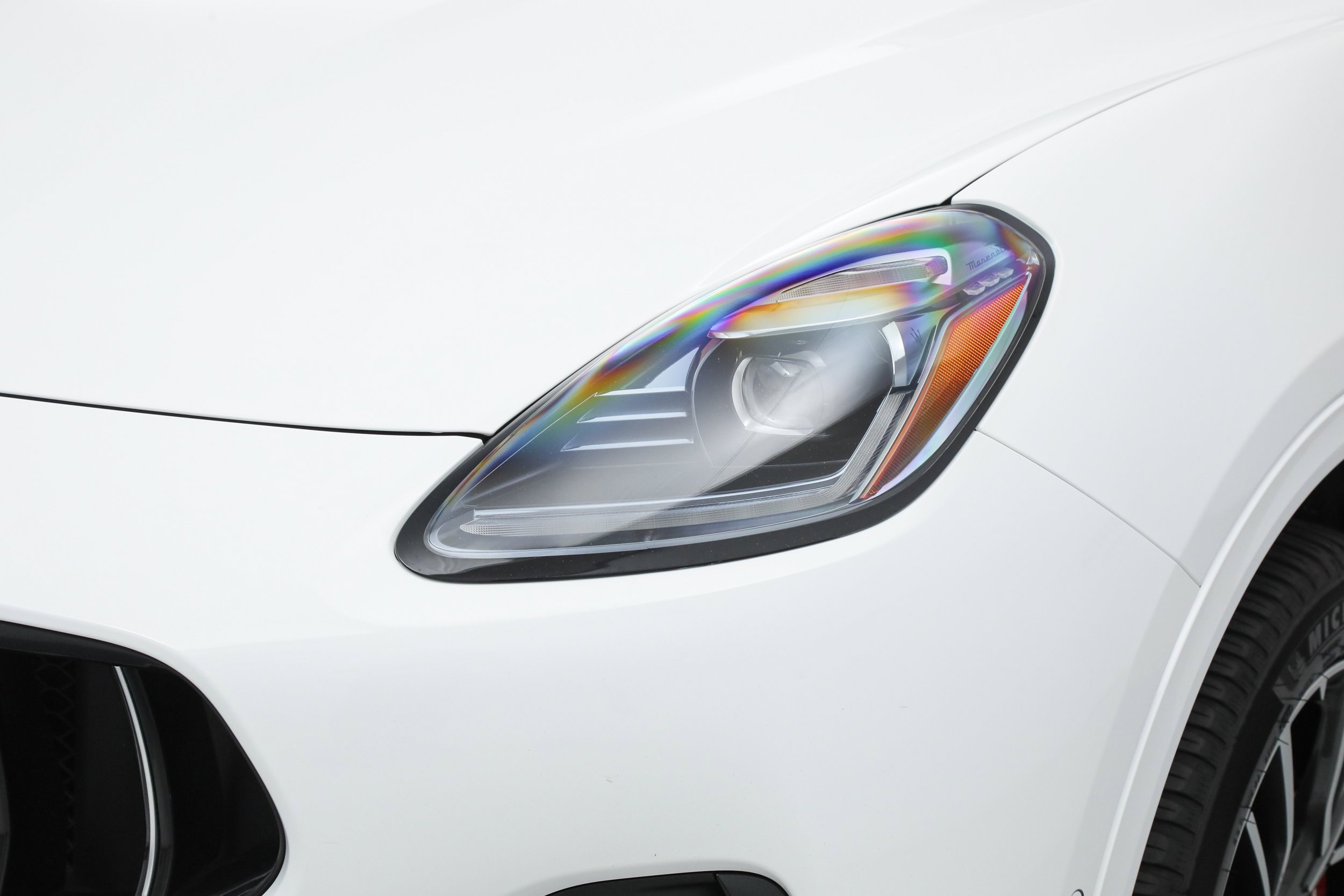 New 2025 White Maserati  image 9