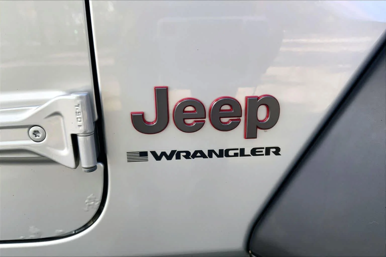 Used 2023 Silver Zynith Clearcoat Jeep Rubicon image 29
