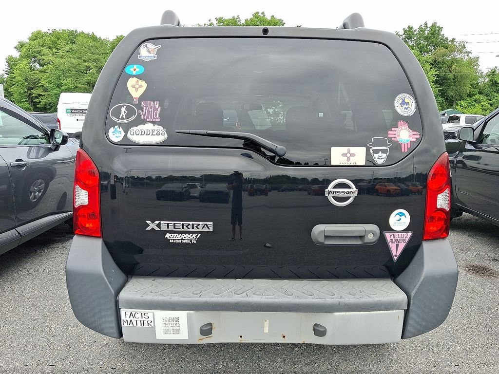 Used 2011 Black Nissan S image 5