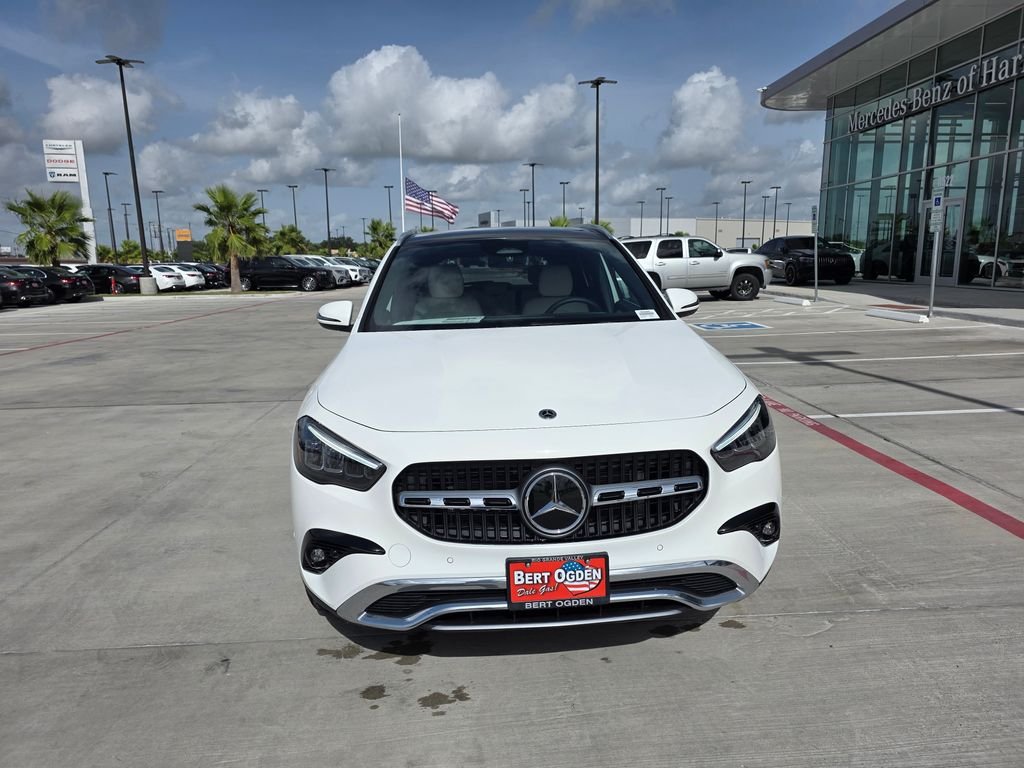 New 2026 Polar White Mercedes-Benz GLA 250 image 2