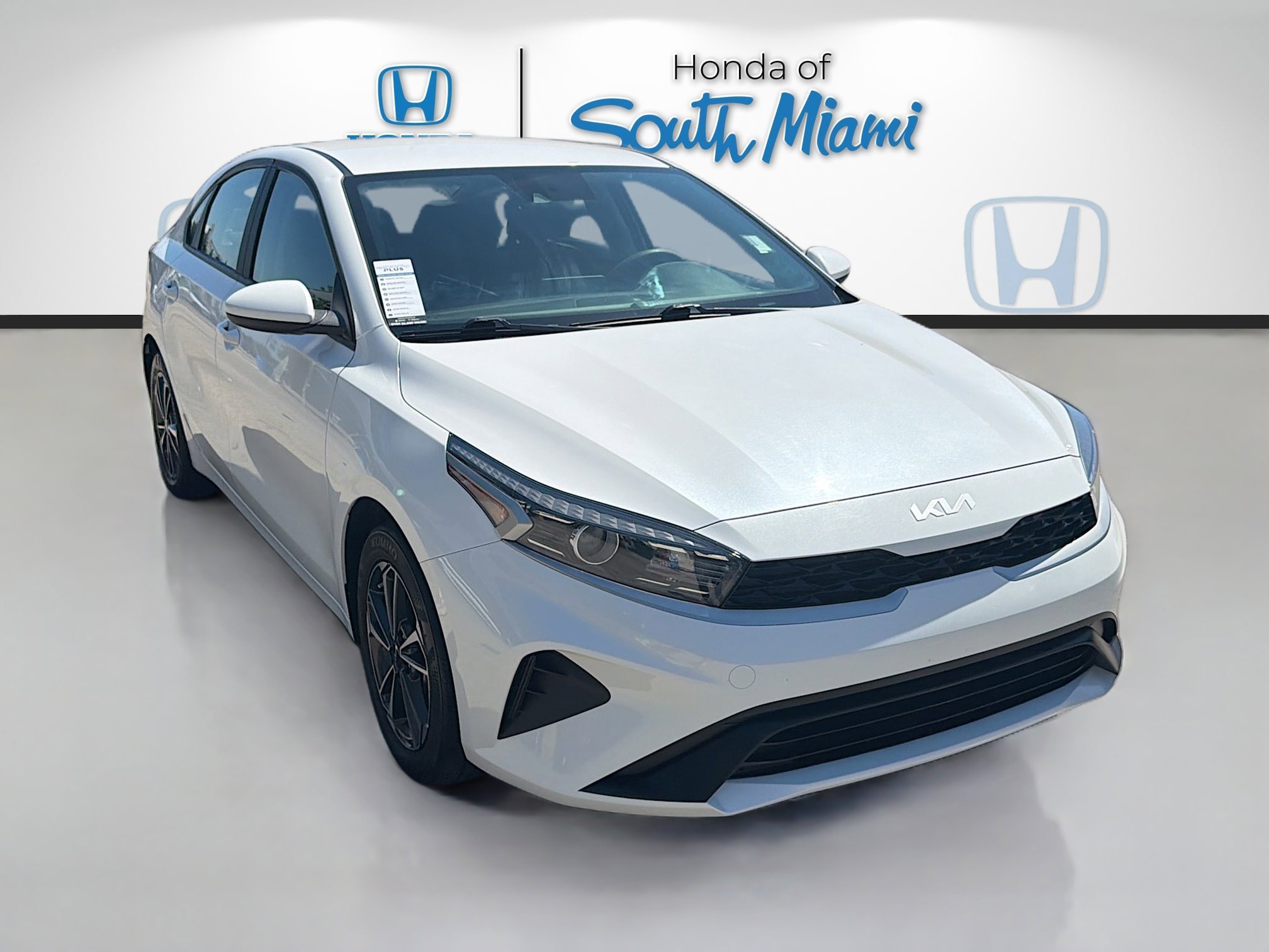2023 Kia Forte LXS AT's photo