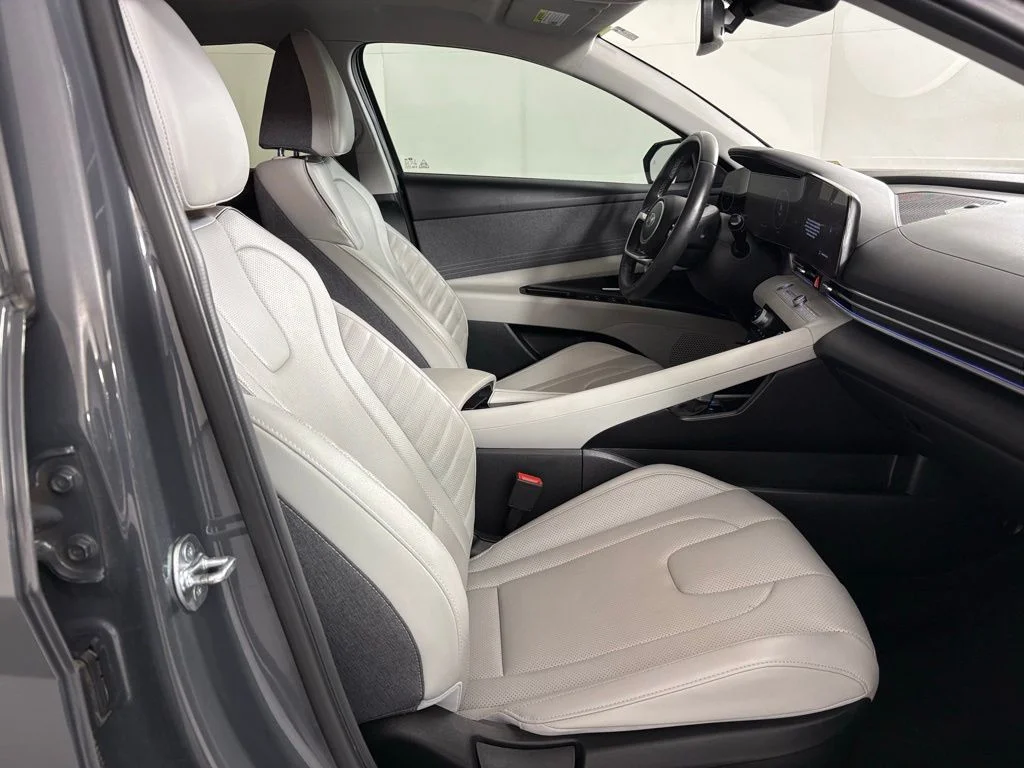 Used 2025 Gray Hyundai Limited image 44