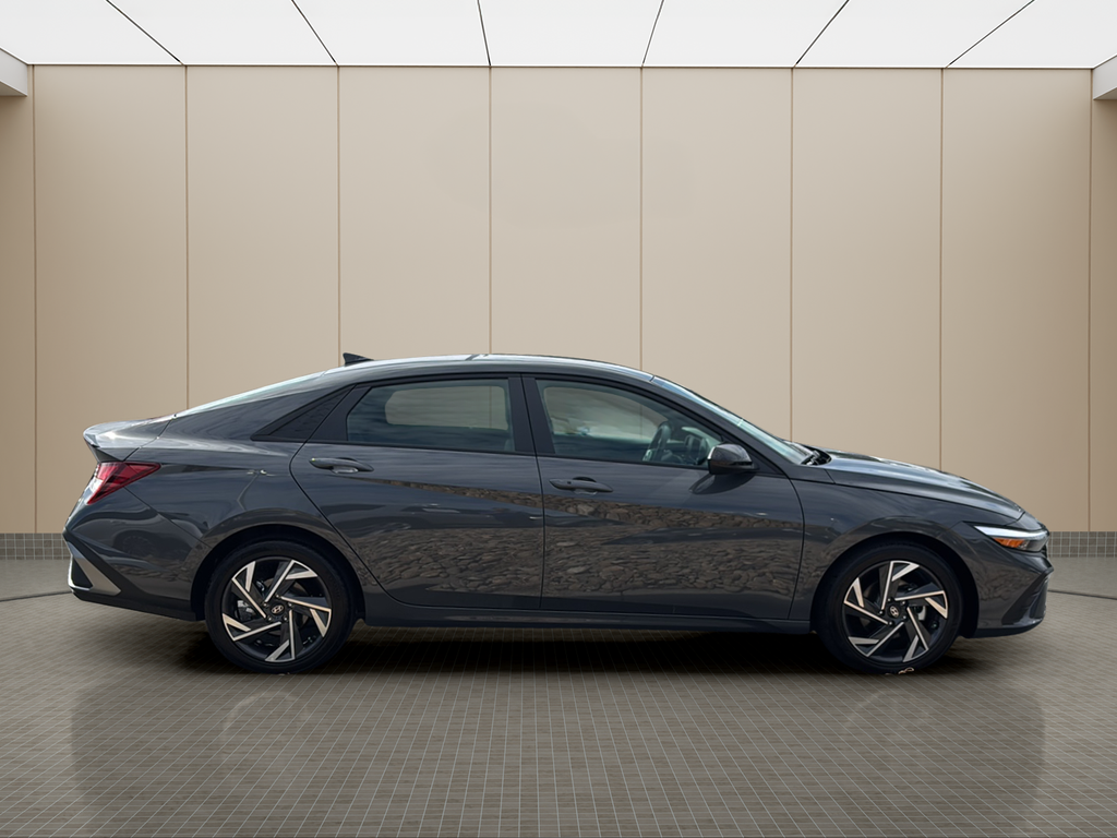 Certified Used 2025 Ecotronic Gray Hyundai SEL Sport image 6
