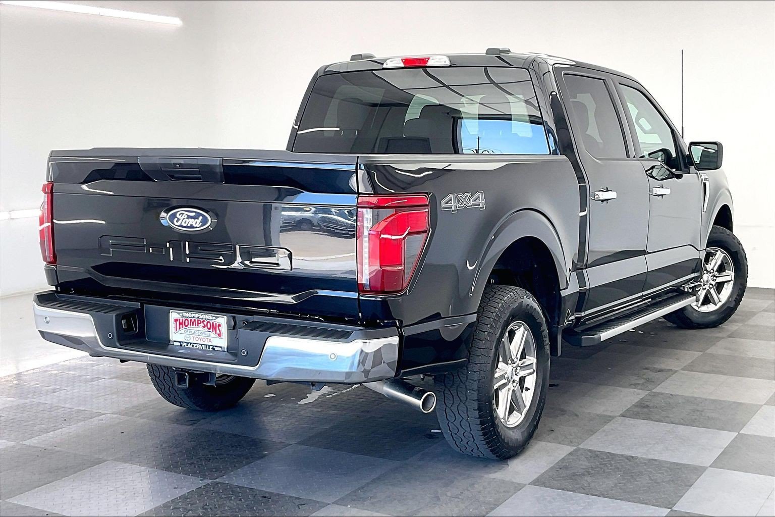 Used 2025 Agate Black Metallic Ford XLT image 13