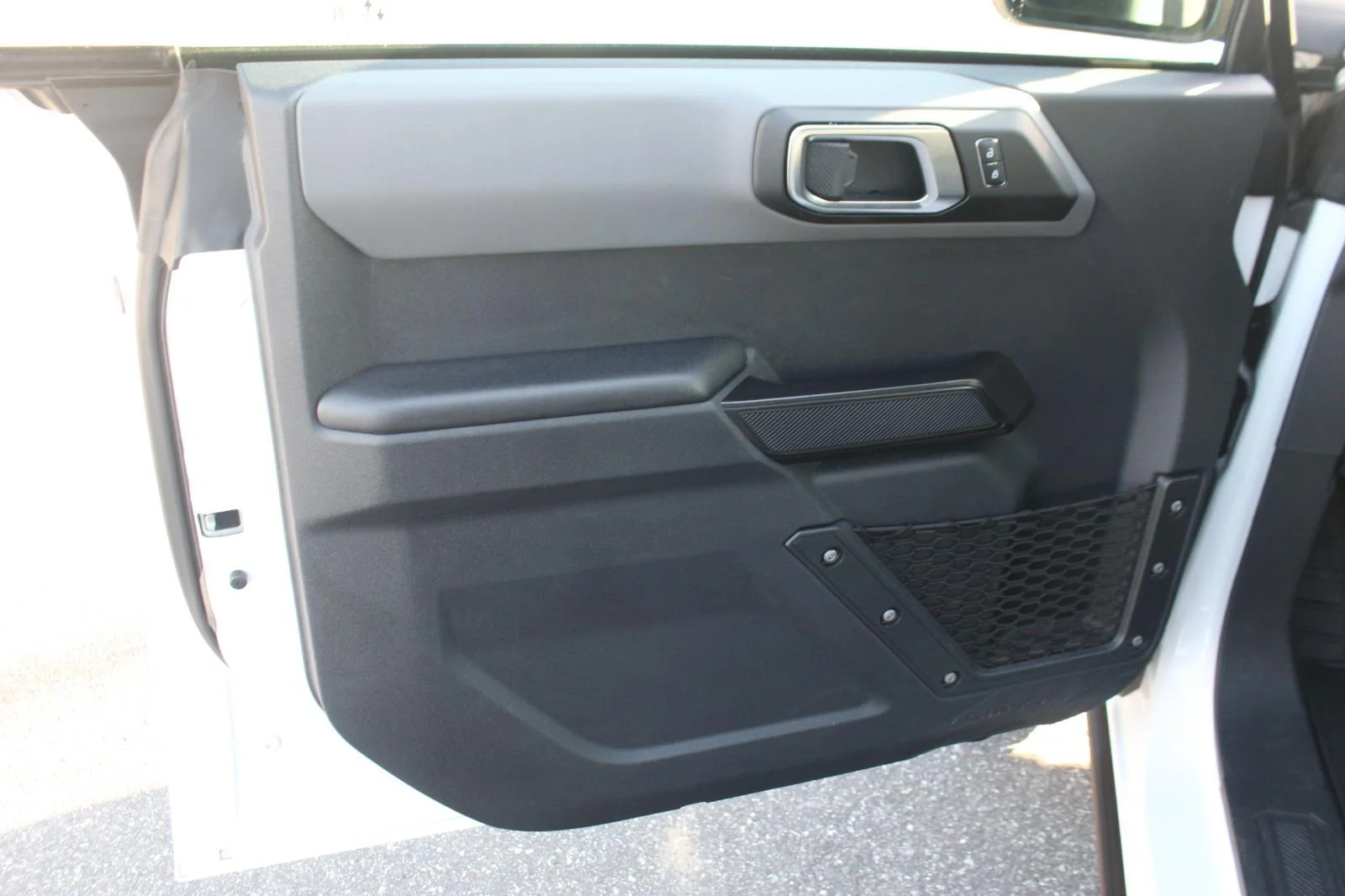 Used 2024 White Ford Black Diamond image 13