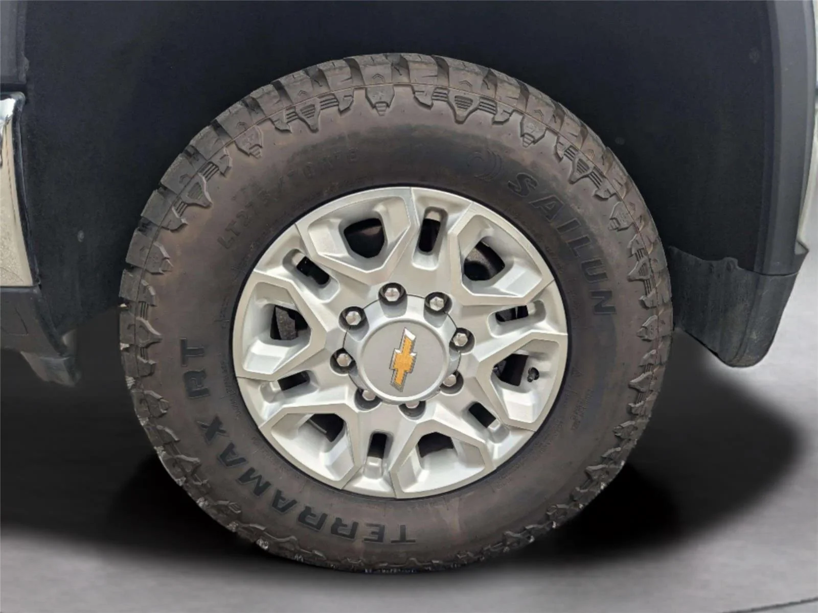 Used 2024 Summit White Chevrolet LTZ image 32