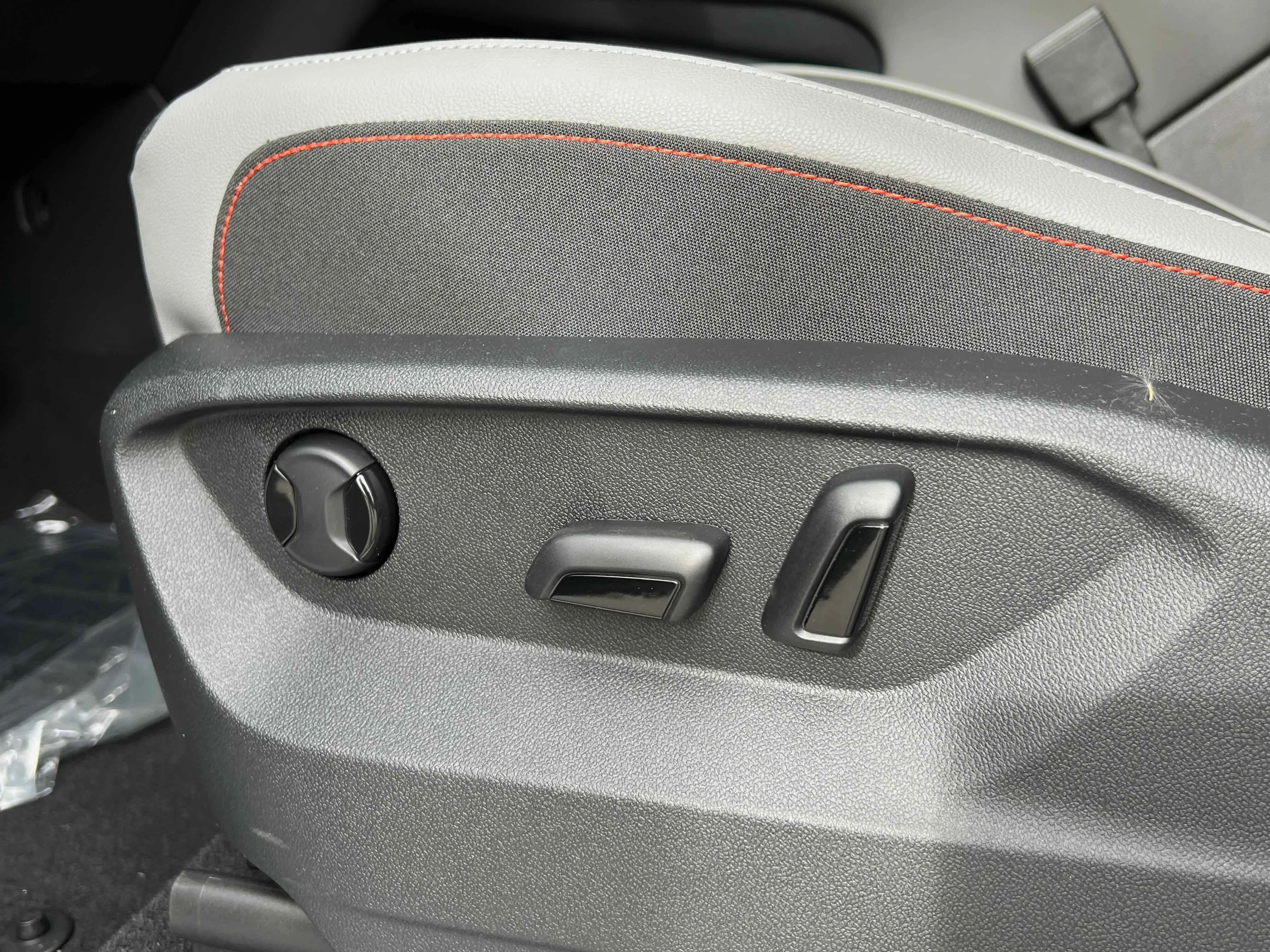 New 2026 Gray Volkswagen 2.0T Peak Edition image 16