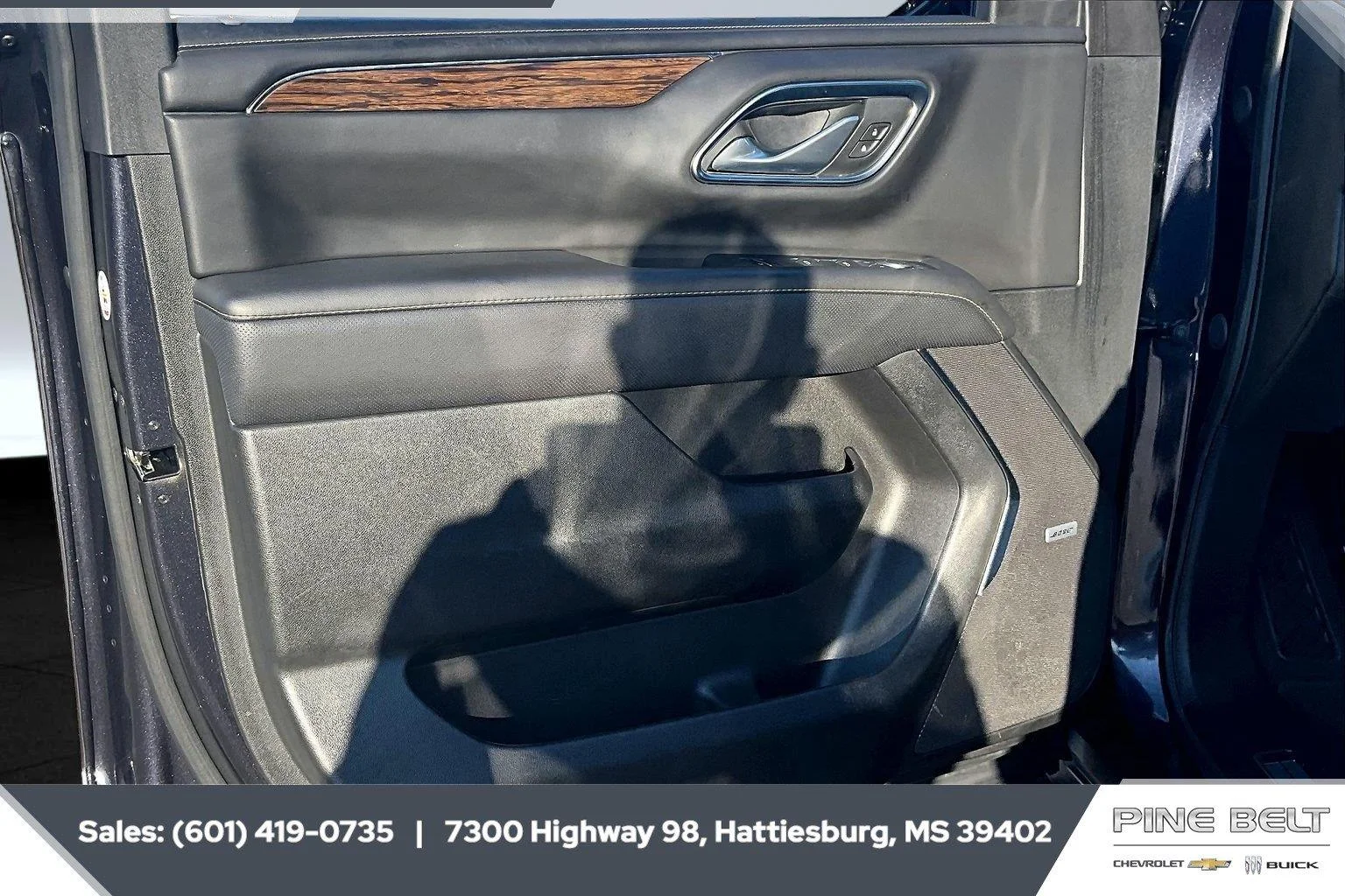 Used 2024 gray Chevrolet Premier image 17