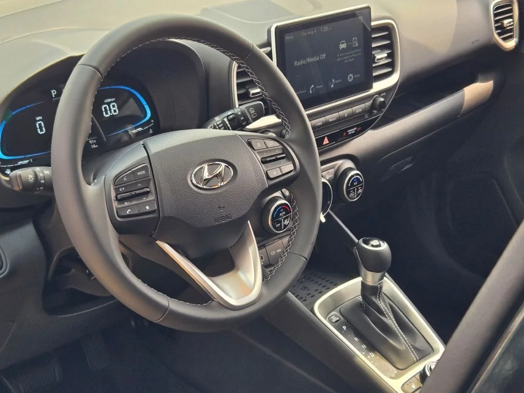 New 2026 Onyx Black Hyundai SEL image 22