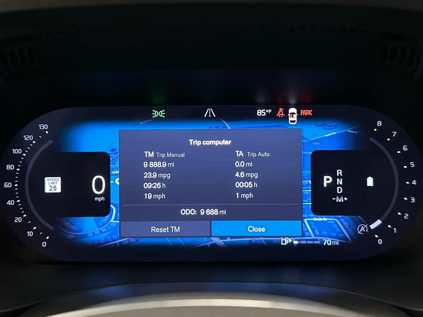 Used 2025 Onyx Black Metallic Volvo Ultra image 28