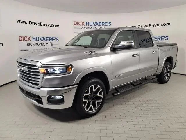 2025 RAM 1500 Laramie 4x4 Crew Cab 5'7's photo
