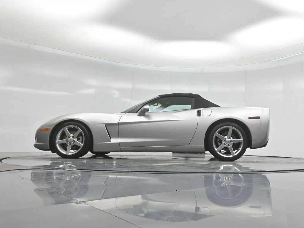 Used 2005 Silver Chevrolet Base image 46