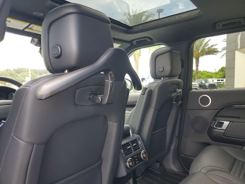 New 2025 Eiger Grey Land Rover S image 17