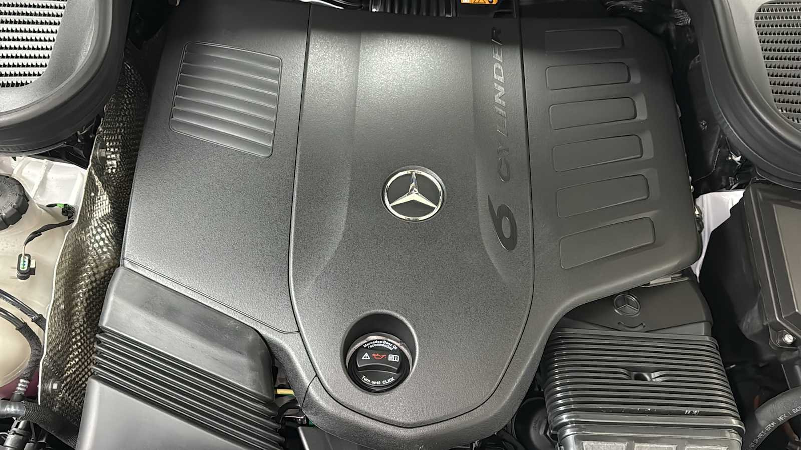 New 2026 Polar White Mercedes-Benz GLE 450 image 12