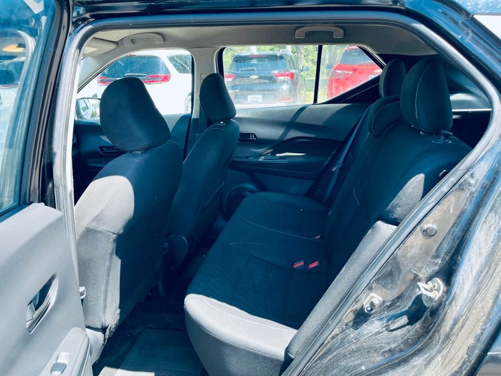 Used 2021 Black Nissan S image 19