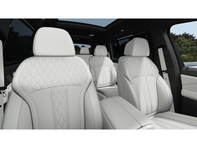 New 2027 Black BMW X7 40i image 11