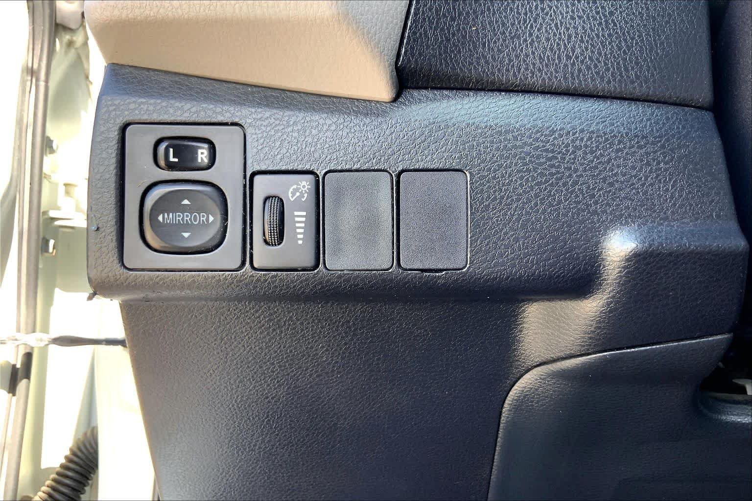 Used 2015 Super White Toyota LE image 33