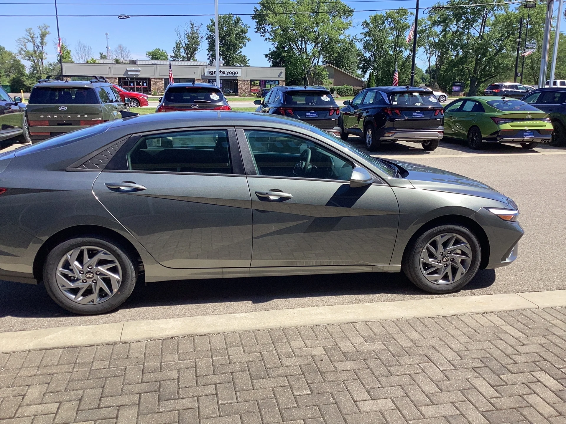 New 2026 Amazon Gray Pearl Hyundai Blue image 8