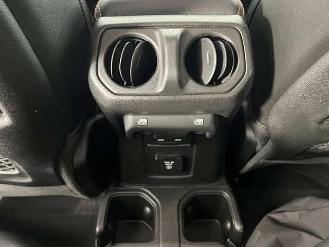 Used 2023 White Jeep Mojave image 15