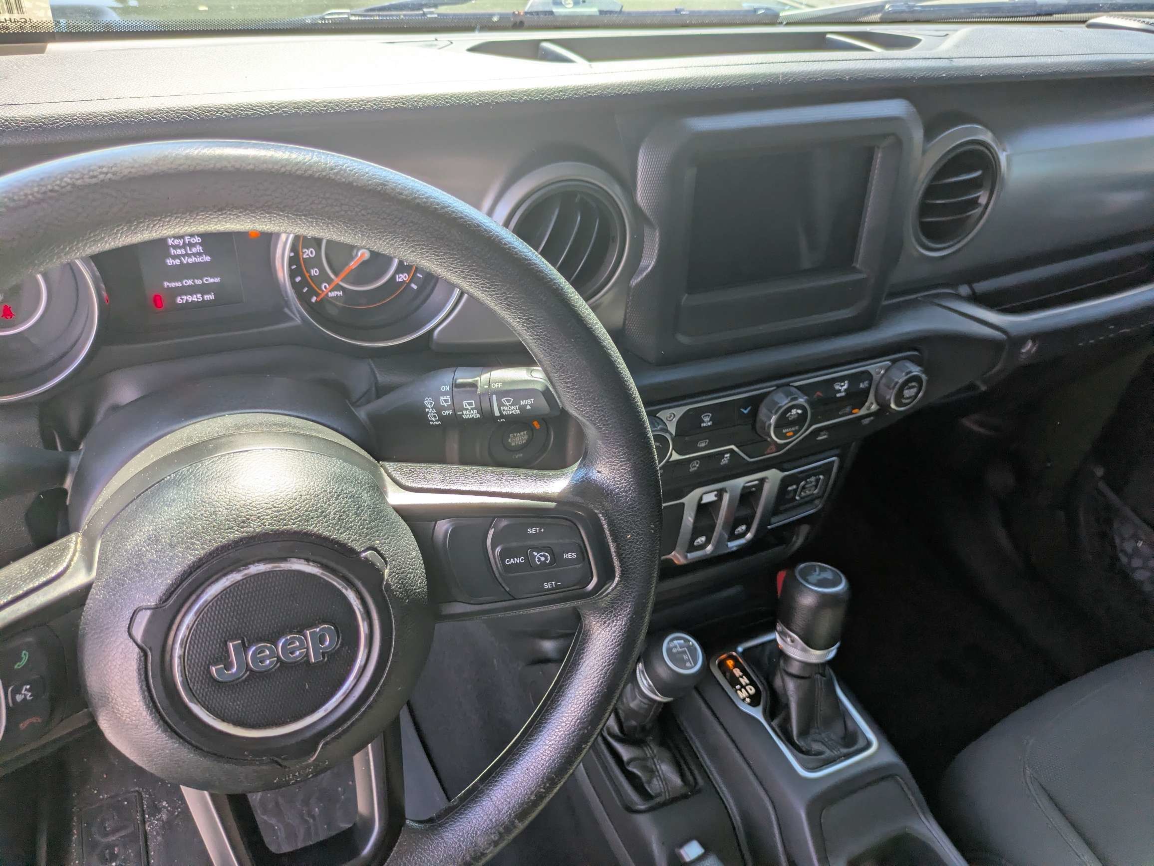Used 2023 Green Jeep Sport image 12