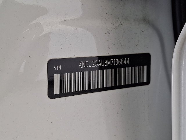 Used 2021 White Kia LX image 33