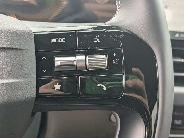 New 2027 Ceramic Silver Kia LXS image 28