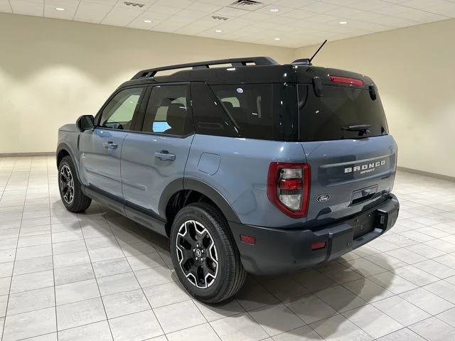 New 2026 Azure Gray Metallic Tri-Coat Ford Outer Banks® image 32