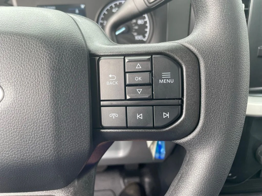 New 2026 Oxford White Ford F-550® XL image 19