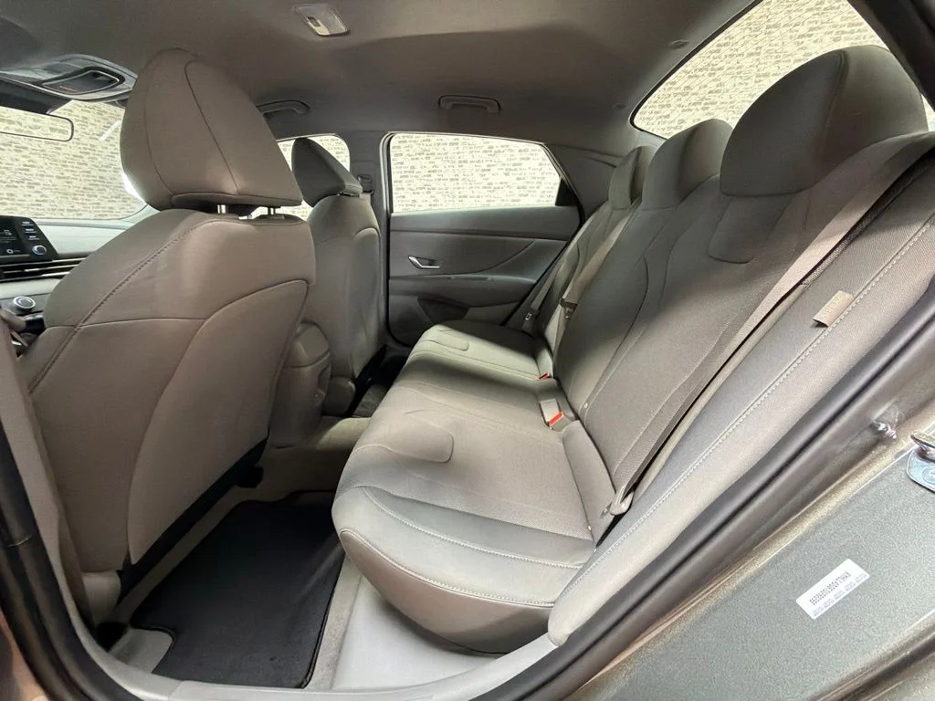 New 2026 Amazon Gray Hyundai SE image 13