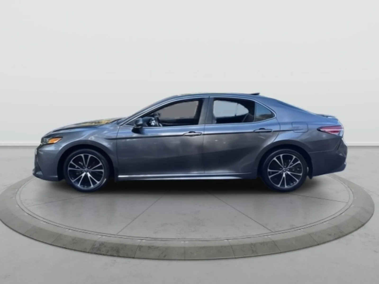 Used 2020 Gray Toyota SE image 4