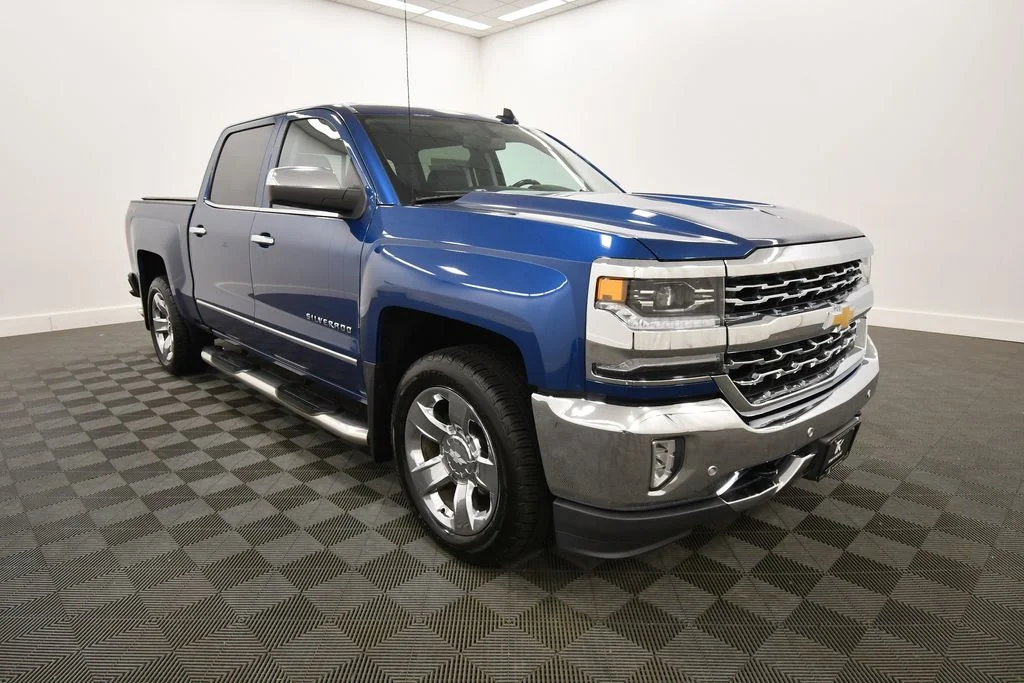 Used 2018 Blue Chevrolet LTZ image 10