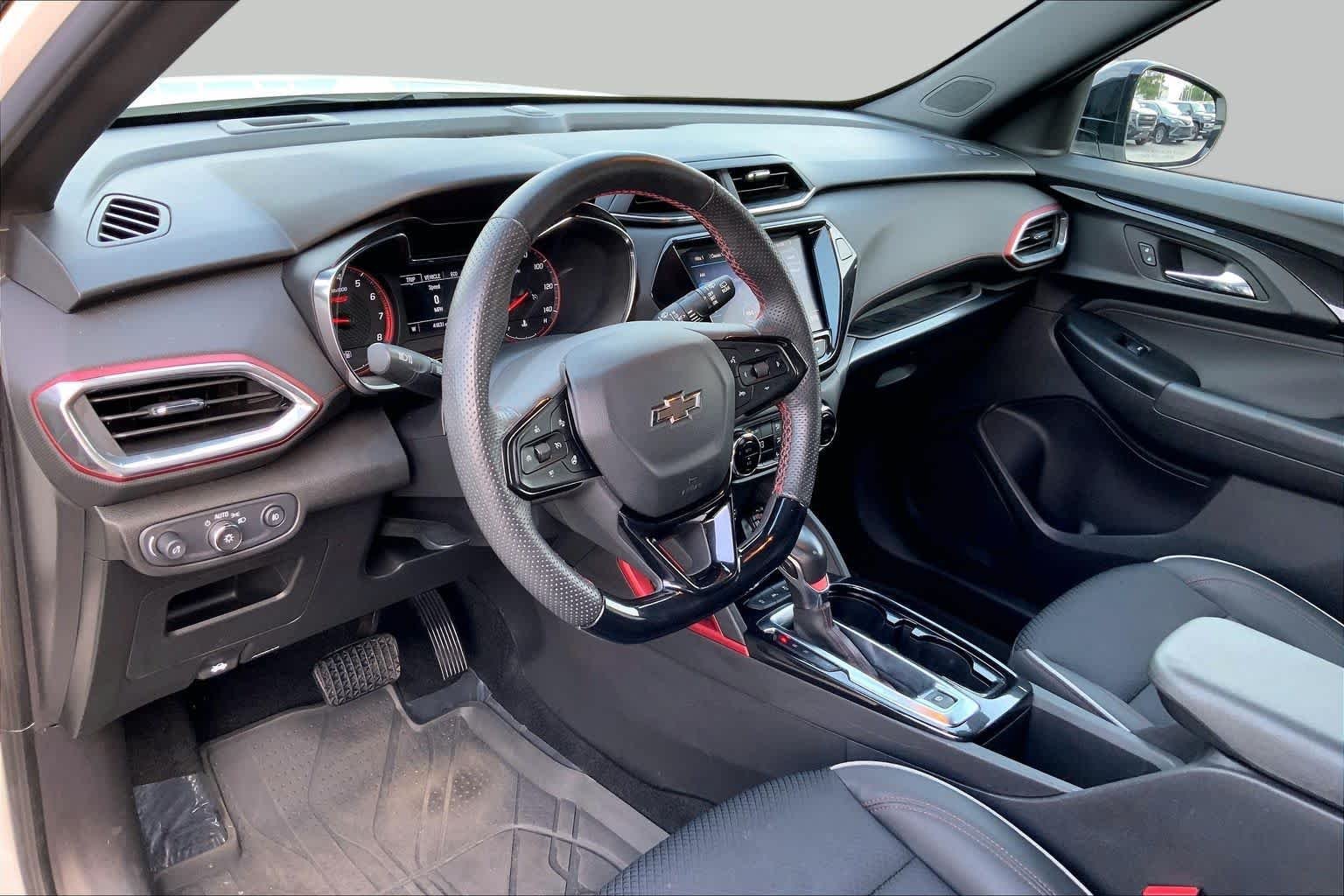 Used 2023 Summit White Chevrolet RS image 15
