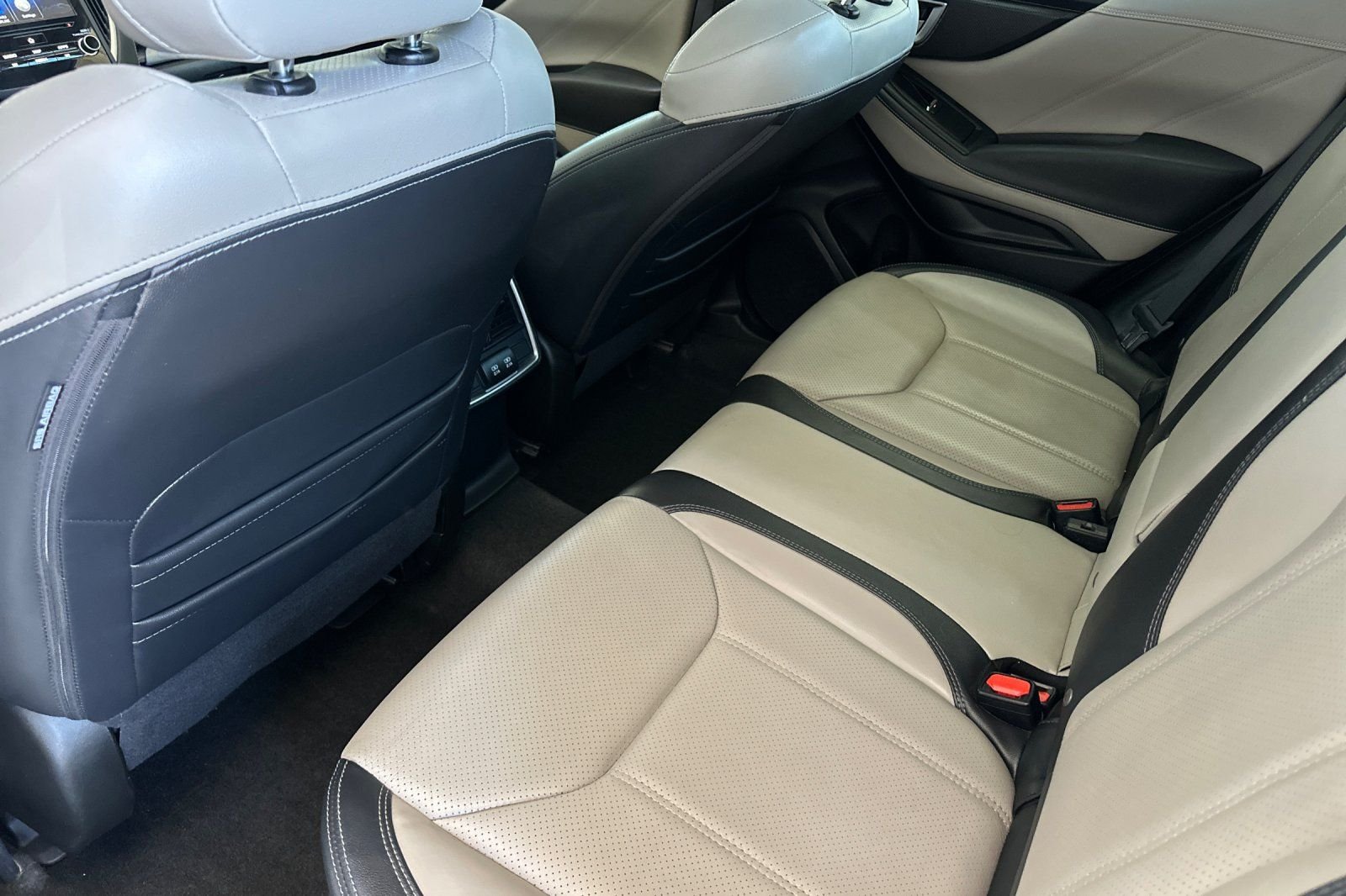 Used 2023 White Subaru Limited image 12