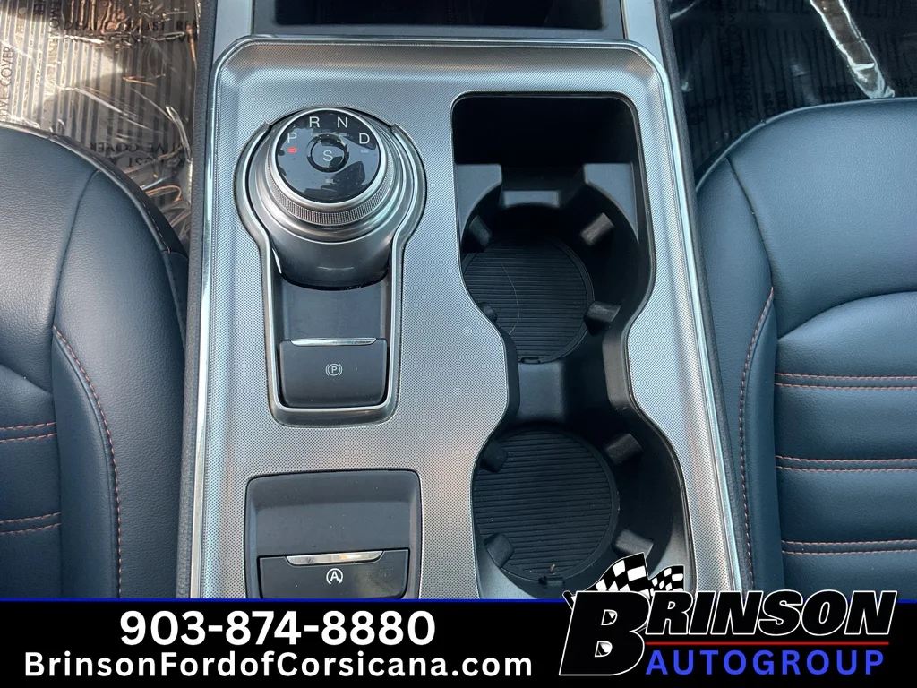 Used 2022 Atlas Blue Metallic Ford SEL image 28