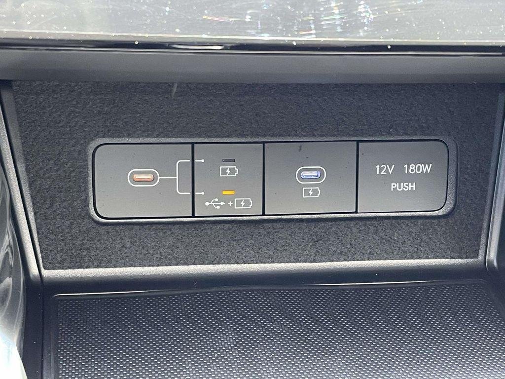 New 2026 White Hyundai SE image 27