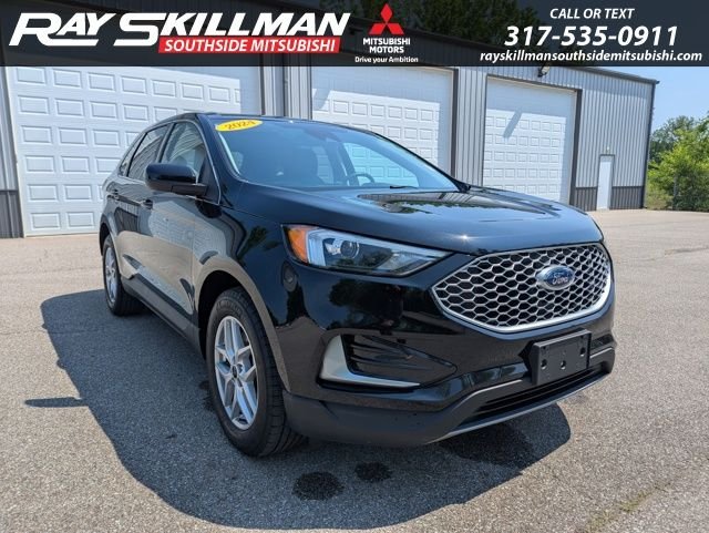Used 2017 Blue Ford SE image 3
